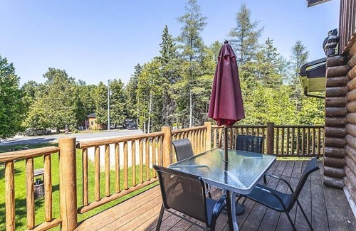 Northern Bruce Peninsula Ski Chalet | Cedars on Huron - A Chalet Retreat by Lake Huron