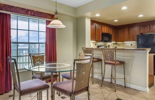 West Kissimmee Hotel | Celebration's Hidden Gem! Swimming Pool, Full Kitchen, Free Shuttle!