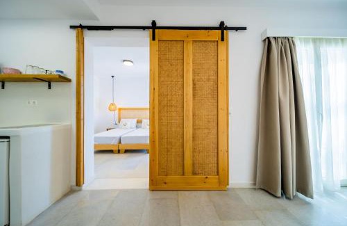 Agios Prokopios Apartment | Celini Retreat