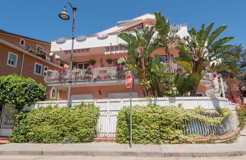 Agropoli Villa | Cellina with Pool View and Reserved Parking