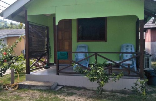 Tioman Island Hotel | CEMPAKA CHALETS TIOMAN