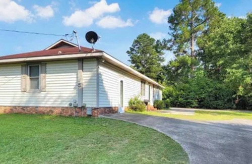 Orangeburg House | Centally located w/coffee bar, theatre/gameroom