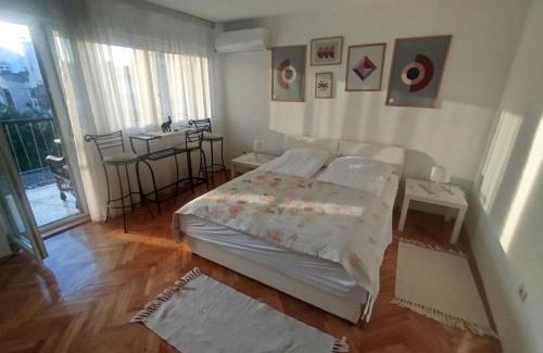 Gornji Milanovac Apartment | Centar apartman - gradski trg