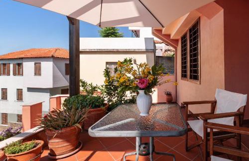 Ano Poli Apartment | Centaurus Apartment in Old Town with a big Terrace !