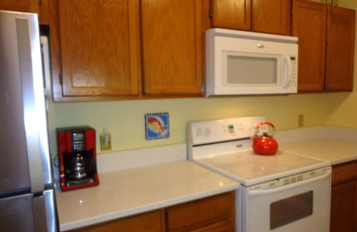 Saint Helena Island House | Center Island Location - Across the Street from the Beach! MAY SPECIALS!