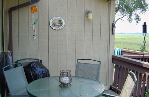 Saint Helena Island House | Center Island Location - Across the Street from the Beach! MAY SPECIALS!