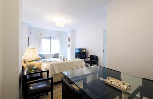 Perchel Norte Apartment | CENTER LOCATION & PARKING FREE Apartment with largeTerrace & BBQ