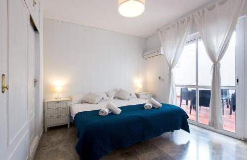 Perchel Norte Apartment | CENTER LOCATION & PARKING FREE Apartment with largeTerrace & BBQ