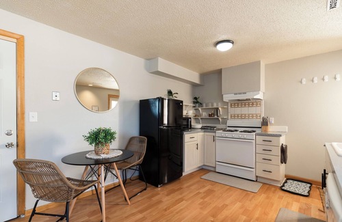 Bismarck Apartment | Center of Bismarck Apartment