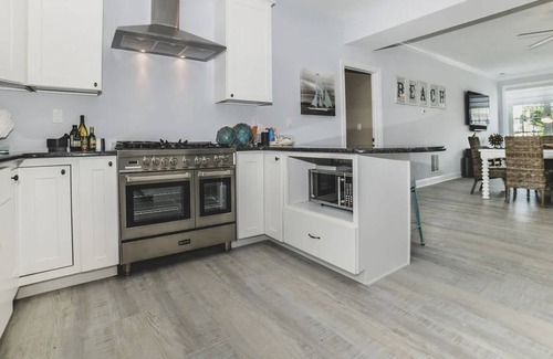 Cape May House | Center of town, 4 ensuite bedrooms, magical Cape May memories start here.