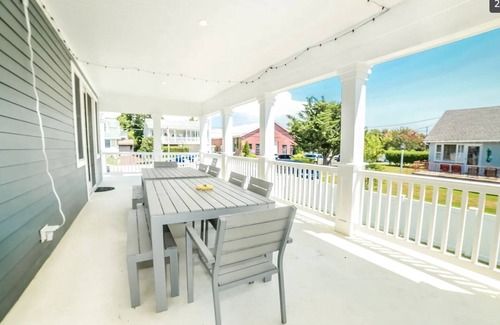 Cape May House | Center of town, 4 ensuite bedrooms, magical Cape May memories start here.