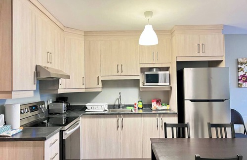 Plateau Mont Royal RV Rental | Central 2BR | Near Metro & Parks