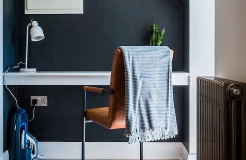 Abergavenny Apartment | Central Abergavenny Renovated Loft Apartment