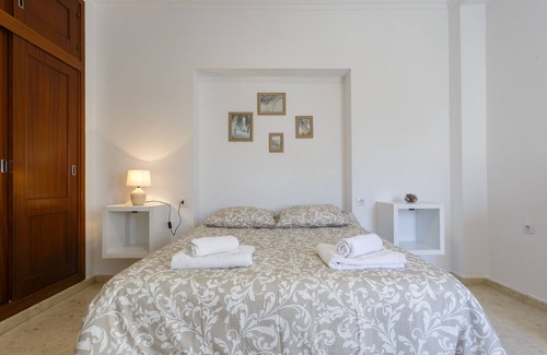 Rota Apartment | Central accommodation 300 meters from the beach. Ideal for Families.