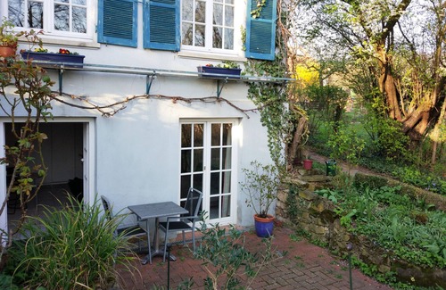 Ludwigsburg Apartment | Central and yet in the green