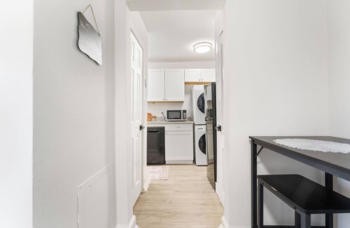 Old Town Fredericksburg Apartment | Central Apartment with Direct Access to Local Coffee Scene