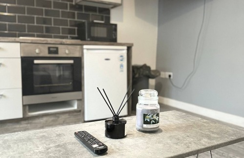 The Westside Apartment | Central Apartment | Broadway Plaza | Smart TVs