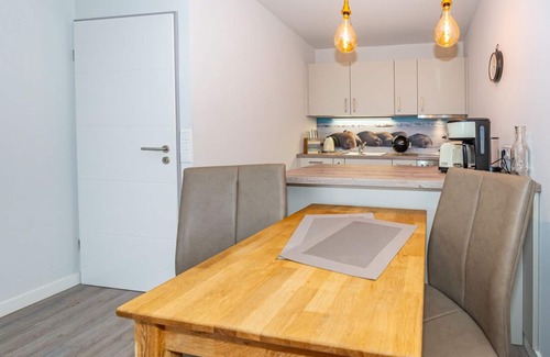 Westerland Apartment | Central apartment for 2 persons with balcony - only 250 meters to the beach!
