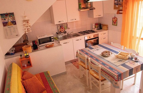 Sant'Antioco Apartment | Central Apartment “Santantioco” near the Beach with Wi-Fi, A/C, Balcony