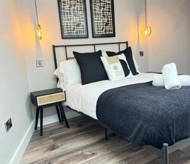 Belfast Apartment | Central Belfast modern apartment Great location Free Parking