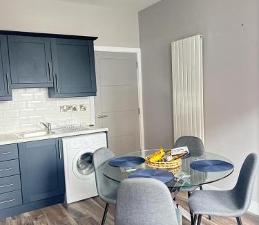 Belfast Apartment | Central Belfast modern apartment Great location Free Parking