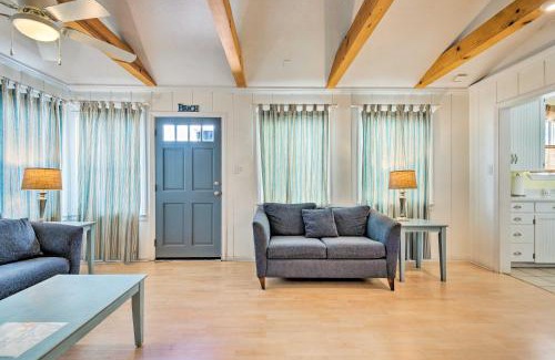 Avalon House | Central Catalina Cottage Walk to Ferry and Eateries