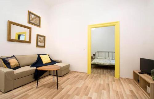 Palace District Apartment | central Chic apartments