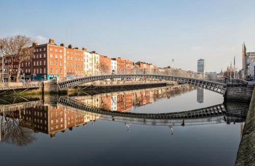 City Centre Dublin Apartment | Central Designer Apartment with river views