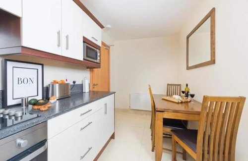 City Centre Dublin Apartment | Central Dublin 2 Bedroom Apartment Sleeps 6