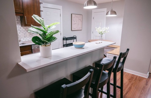 East MLK House | Central East Austin Fun Home with Sand Court + Games