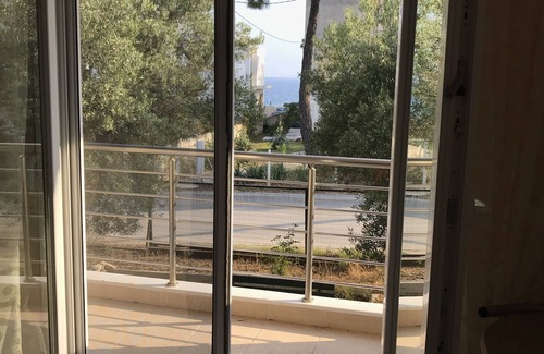 Nea Moudania Apartment | Central flat on Halkidiki/200m to beach