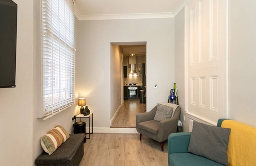 Nottingham City Centre Apartment | Central Gem | Plush Beds -Walk to Attractions! | Pass the Keys