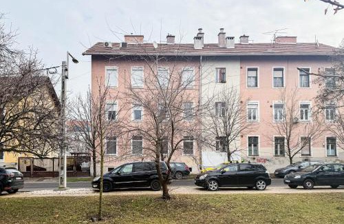 Gellert Hill Apartment | Central - Green - Comfy