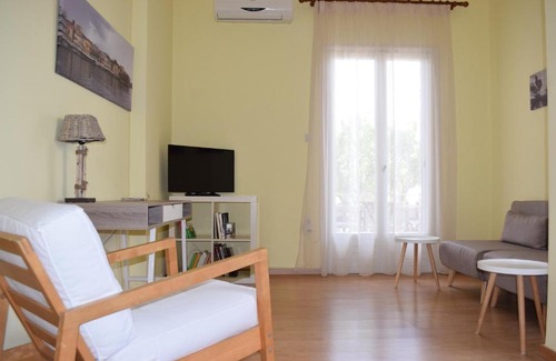 Kissamos Apartment | Central House with Quiet Garden