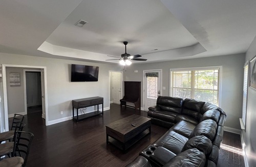 Huntsville House | -> Central HSV: Minutes to everything! <-