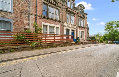 Inverness City Centre Apartment | Central Inverness Hideaway - 2 Bedroom Flat