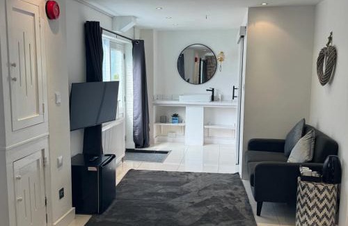Kendal Apartment | Central Kendal Escape