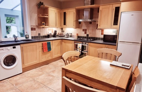 Lancaster House | Central Lancaster City Centre Cosy Terraced Gemn2 min walk from train station