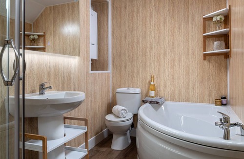 Llanrwst Apartment | Central Llanrwst apartment Great for walkers & MTB riders