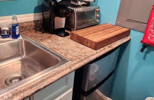 South Burlington Apartment | Central Location, Cozy Studio with WiFi and AC in enchanting South Burlington