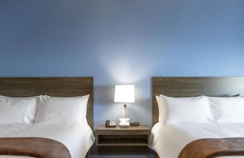 Marion Hotel | Central Marion Stay w/Fully Equipped Kitchen Near McMahan Blvd