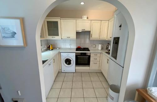 Oxford City Centre House | Central & Modern Apartment by the River Thames