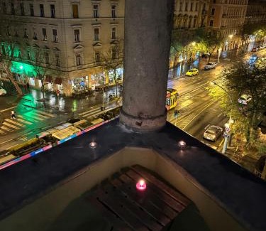 Palace District Apartment | Central Panorama Balcony ,2AC,2BR Renovated