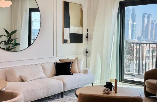 Al Wasl Apartment | Central Park Building, City Walk - 1BR Sophisticated Apartment