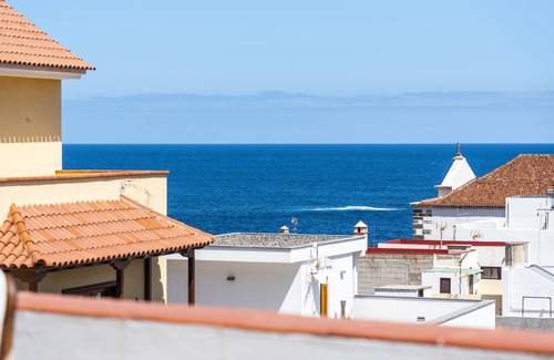 Garachico Apartment | Central Penthouse w big Terrace Ocean City View
