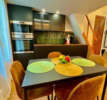 Centre Ville-Gare Apartment | Central Riviera Charm