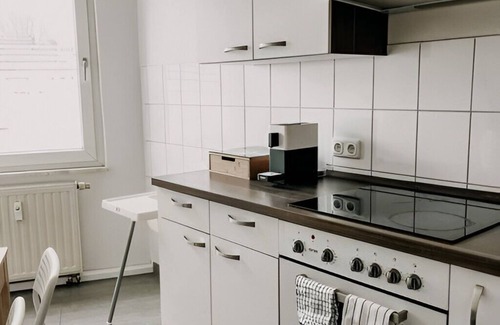 Frohnhausen Apartment | Central, spacious, close to the trade fair! BE2R