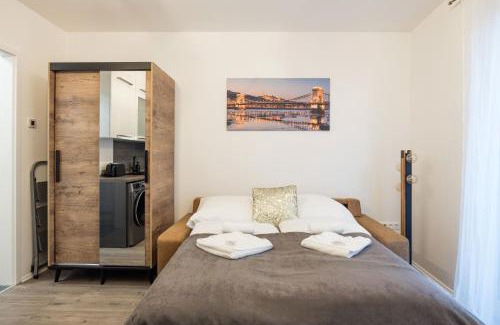 Csarnok negyed Apartment | Central Sphere Apartment