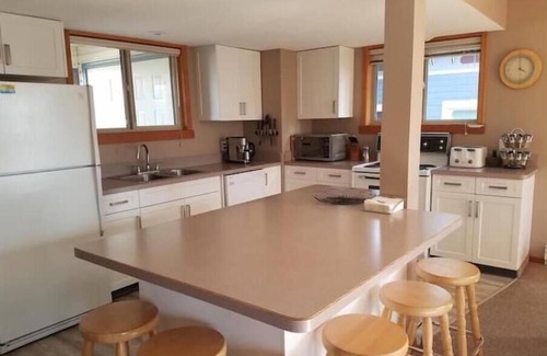 Silver Star Mountain Ski Chalet | Central Station - perfectly located for Winter games and Summer fun.
