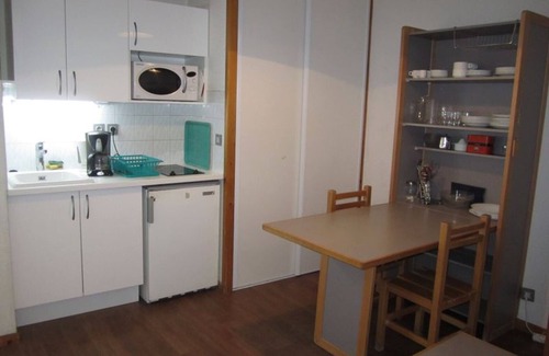 Brides-les-Bains Apartment | Central Studio for 4 with Balcony, Parking, and Wi-Fi near Ski Lift